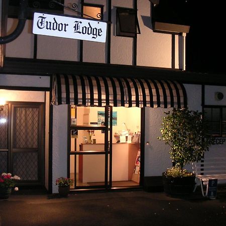 Tudor Lodge Motel Nelson Exterior photo