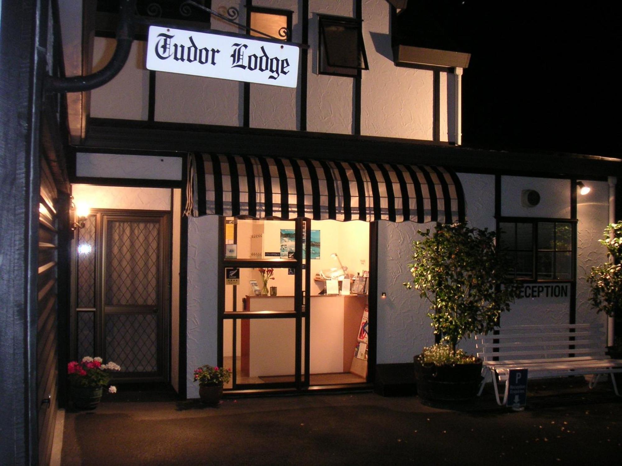 Tudor Lodge Motel Nelson Exterior photo